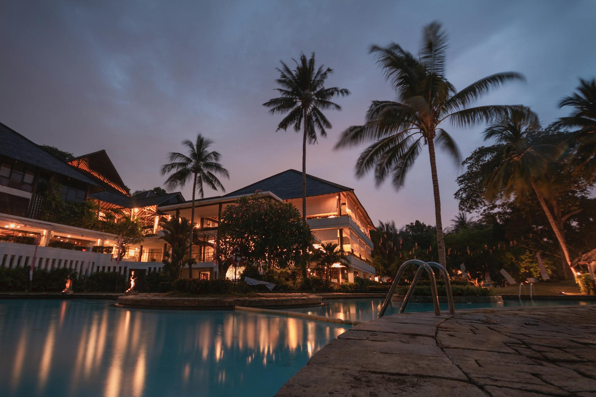 Premium custom travel hotel selection advice